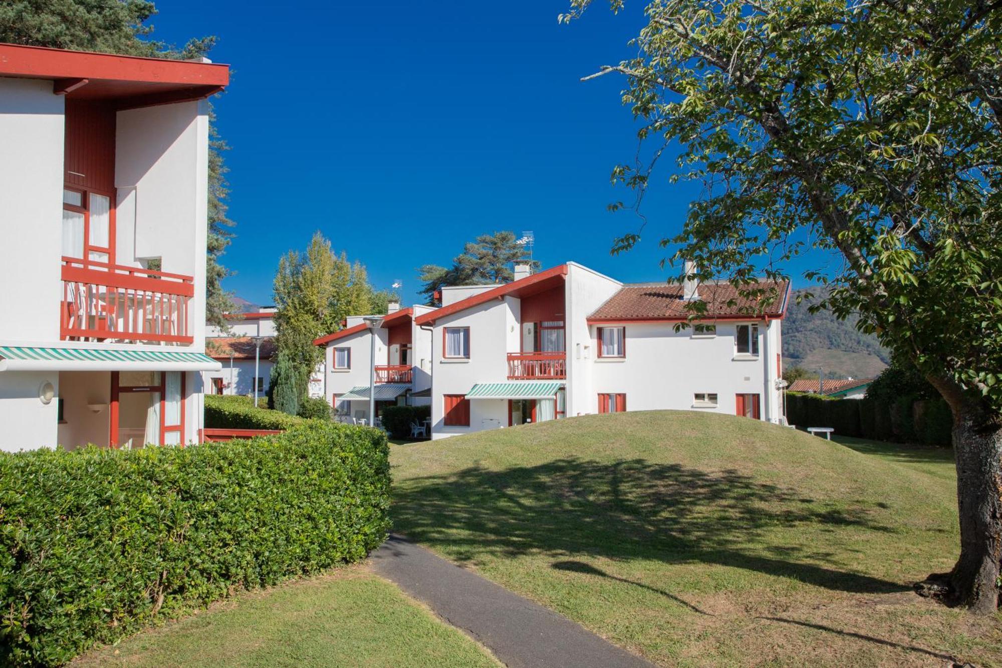 Vvf Residence Pays Basque Saint-Jean-Pied-De-Port Exteriér fotografie